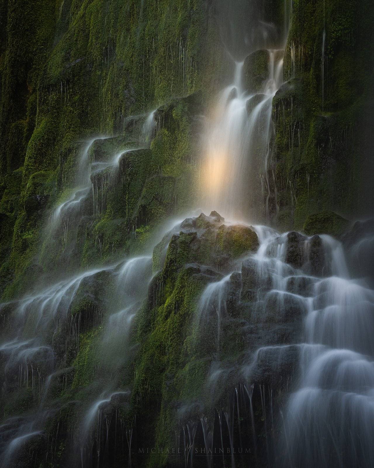 long exposure waterfall photography